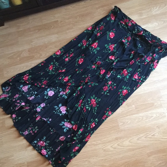 Floral High/Low Wrap Skirt by Forever 21+ Size 3x - Picture 2 of 3